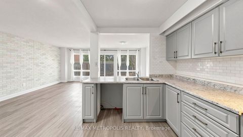 Photo 14 at 18 - 11 Livonia Place, Morningside, Toronto