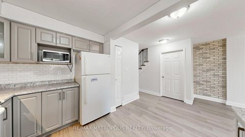 Photo 16 at 18 - 11 Livonia Place, Morningside, Toronto