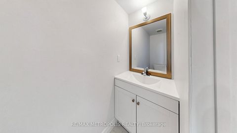 Photo 18 at 18 - 11 Livonia Place, Morningside, Toronto