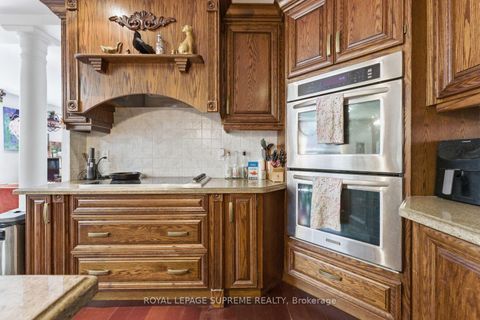 Photo 32 at 20 Maynard Avenue, South Parkdale, Toronto