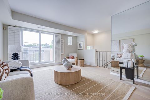 Photo 6 at 317 Grandview Way, Willowdale East, Toronto