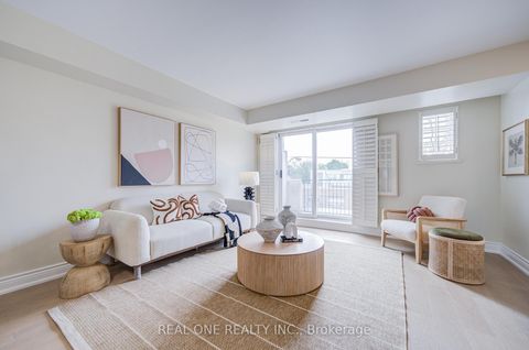 Photo 7 at 317 Grandview Way, Willowdale East, Toronto