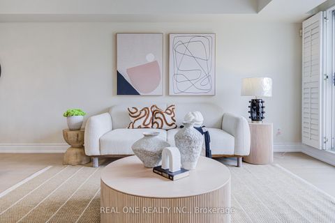 Photo 10 at 317 Grandview Way, Willowdale East, Toronto