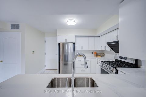 Photo 14 at 317 Grandview Way, Willowdale East, Toronto