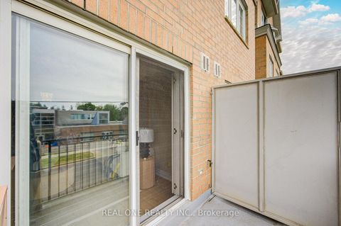 Photo 18 at 317 Grandview Way, Willowdale East, Toronto