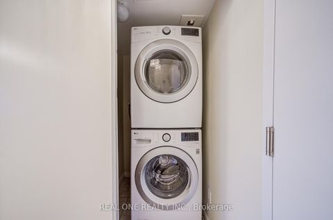 Photo 20 at 317 Grandview Way, Willowdale East, Toronto