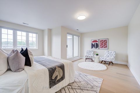Photo 21 at 317 Grandview Way, Willowdale East, Toronto