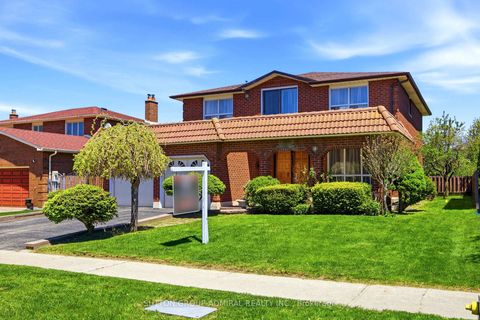 Photo 1 at 108 Benjamin Drive, East Woodbridge, Vaughan