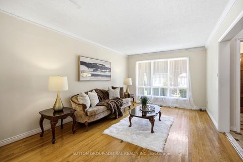 Photo 6 at 108 Benjamin Drive, East Woodbridge, Vaughan