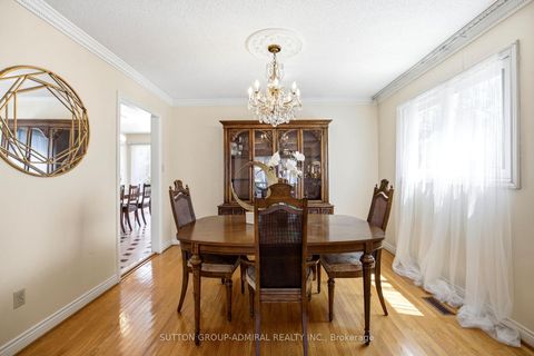 Photo 8 at 108 Benjamin Drive, East Woodbridge, Vaughan