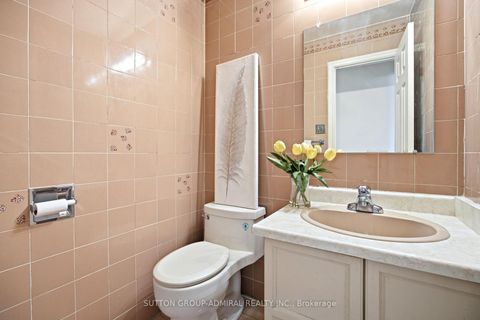 Photo 14 at 108 Benjamin Drive, East Woodbridge, Vaughan
