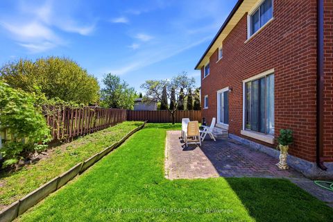 Photo 30 at 108 Benjamin Drive, East Woodbridge, Vaughan