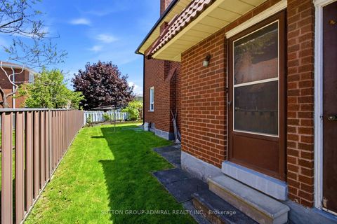 Photo 31 at 108 Benjamin Drive, East Woodbridge, Vaughan