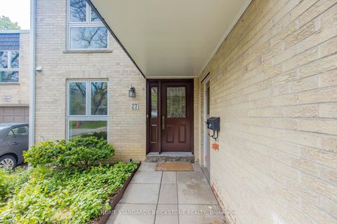 Photo 2 at 50 - 27 Proudbank Millway, Windfields, Toronto