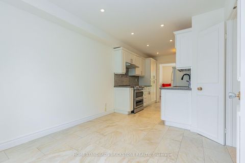Photo 16 at 50 - 27 Proudbank Millway, Windfields, Toronto