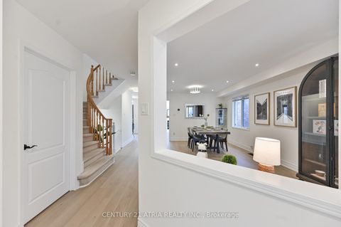 Photo 2 at 409 Heddle Crescent, Wyndham, Newmarket
