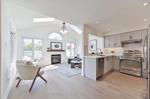Photo 11 at 409 Heddle Crescent, Wyndham, Newmarket