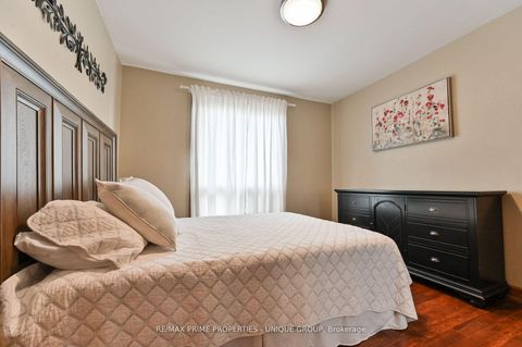 Photo 24 at 16 Eastwood Avenue, Cliffside, Toronto