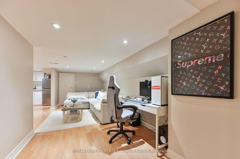 Photo 29 at 16 Eastwood Avenue, Cliffside, Toronto