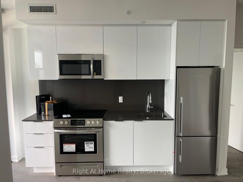 Photo 1 at 6 - 2606 25 Richmond Street E, Yonge Corridor, Toronto