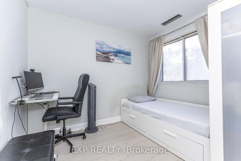 Photo 24 at 110 - 4001 Don Mills Road, Hillcrest Village, Toronto