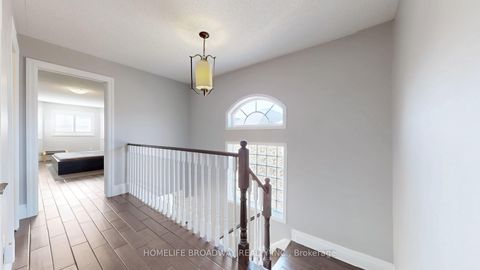 Photo 14 at 96 Echo Ridge Crescent, Sonoma Heights, Vaughan