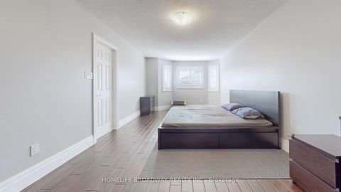 Photo 15 at 96 Echo Ridge Crescent, Sonoma Heights, Vaughan