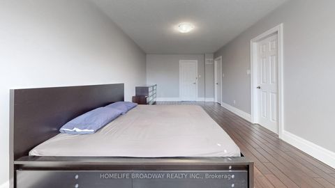 Photo 16 at 96 Echo Ridge Crescent, Sonoma Heights, Vaughan
