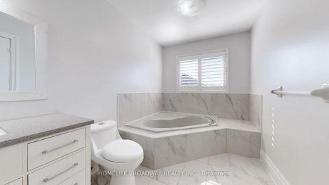 Photo 17 at 96 Echo Ridge Crescent, Sonoma Heights, Vaughan