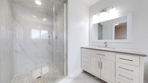 Photo 18 at 96 Echo Ridge Crescent, Sonoma Heights, Vaughan