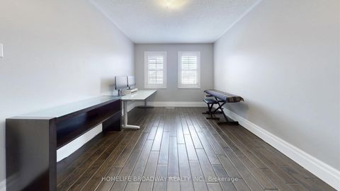 Photo 19 at 96 Echo Ridge Crescent, Sonoma Heights, Vaughan