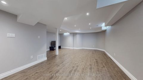 Photo 24 at 96 Echo Ridge Crescent, Sonoma Heights, Vaughan