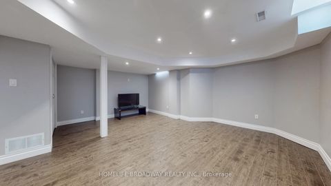 Photo 25 at 96 Echo Ridge Crescent, Sonoma Heights, Vaughan