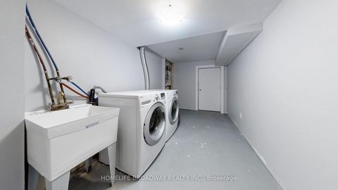 Photo 26 at 96 Echo Ridge Crescent, Sonoma Heights, Vaughan
