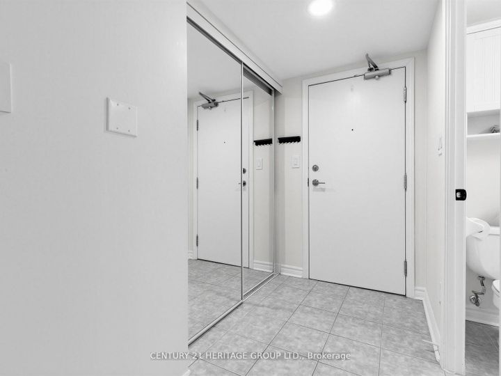 Photo 3 at 703 - 8 Rean Drive, Bayview Village, Toronto