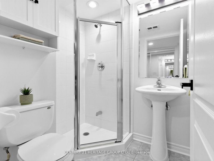 Photo 4 at 703 - 8 Rean Drive, Bayview Village, Toronto
