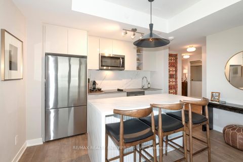 Photo 2 at 741 - 543 Richmond Street W, Waterfront Communities C1, Toronto
