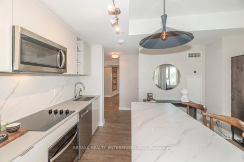 Photo 5 at 741 - 543 Richmond Street W, Waterfront Communities C1, Toronto