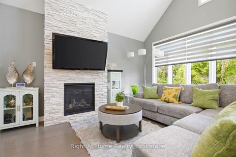 Photo 6 at 46 Holtby Court E, Port Perry, Scugog