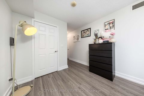 Photo 2 at 609 - 5940 Yonge Street, Newtonbrook West, Toronto