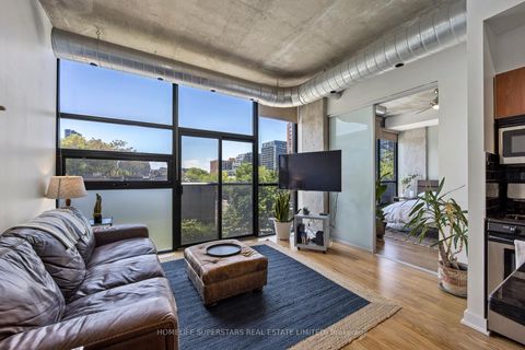 Photo 2 at 303 - 60 Bathurst Street, Niagara, Toronto