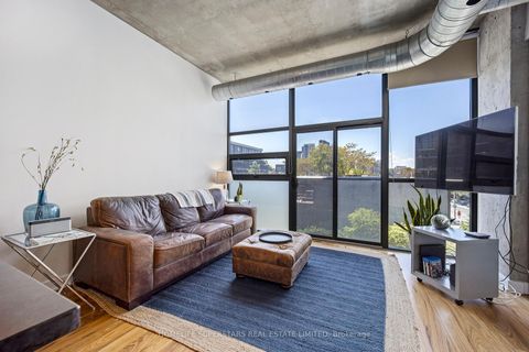 Photo 3 at 303 - 60 Bathurst Street, Niagara, Toronto
