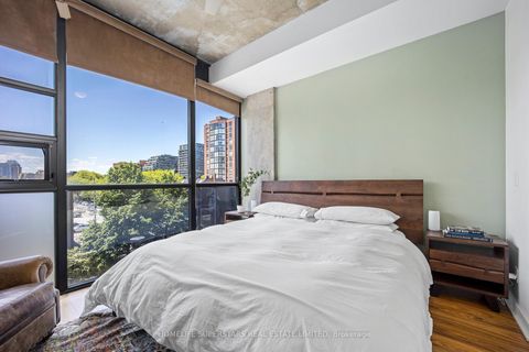 Photo 4 at 303 - 60 Bathurst Street, Niagara, Toronto