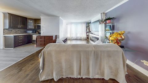 Photo 12 at 132 Porchester Drive, Woburn, Toronto