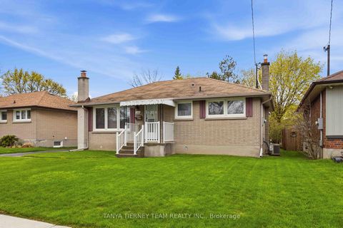 Photo 2 at 264 Baldwin Street, Donevan, Oshawa