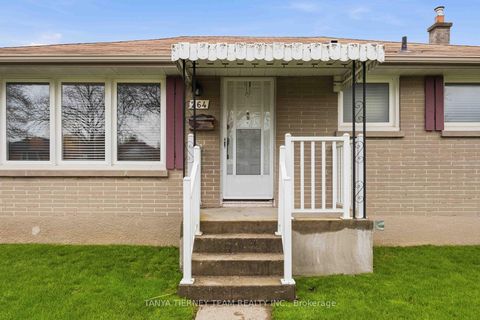 Photo 3 at 264 Baldwin Street, Donevan, Oshawa