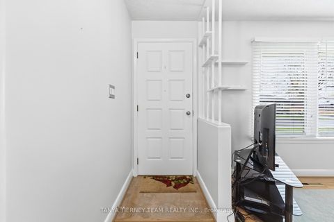 Photo 4 at 264 Baldwin Street, Donevan, Oshawa