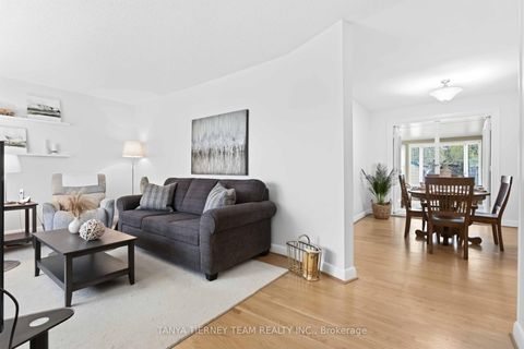 Photo 5 at 264 Baldwin Street, Donevan, Oshawa