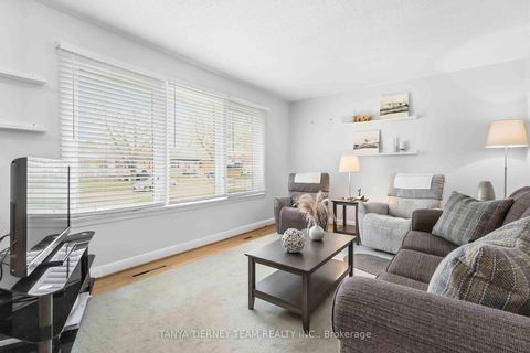 Photo 7 at 264 Baldwin Street, Donevan, Oshawa