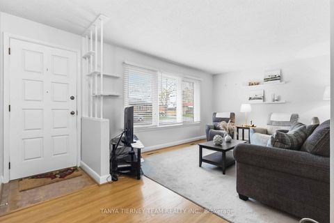 Photo 8 at 264 Baldwin Street, Donevan, Oshawa